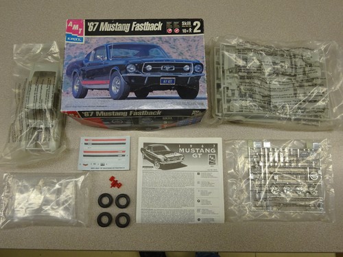 Vintage AMT Ertl 1967 Ford Mustang Fastback 1/25 #6631 Open Box Sealed Parts - Picture 2 of 9