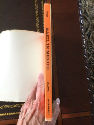 RARE Basil in Mexico, SIGNED and INSCRIBED by author Eve Titus, HC DJ - Picture 5 of 12