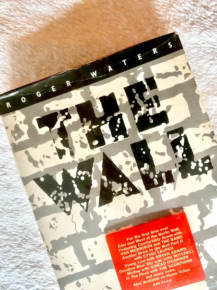 PINK FLOYD CD LONGBOX SEALED THE WALL ROGER WATERS PROMO BERLIN CYNDI LAUPER LP - Image 3 of 4