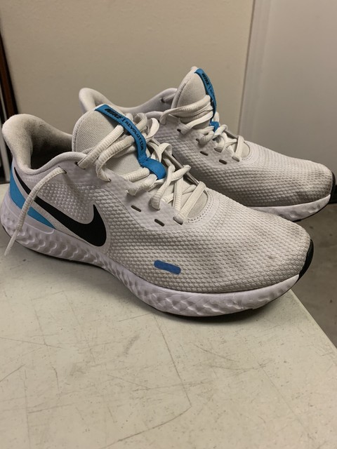 nike blue revolution