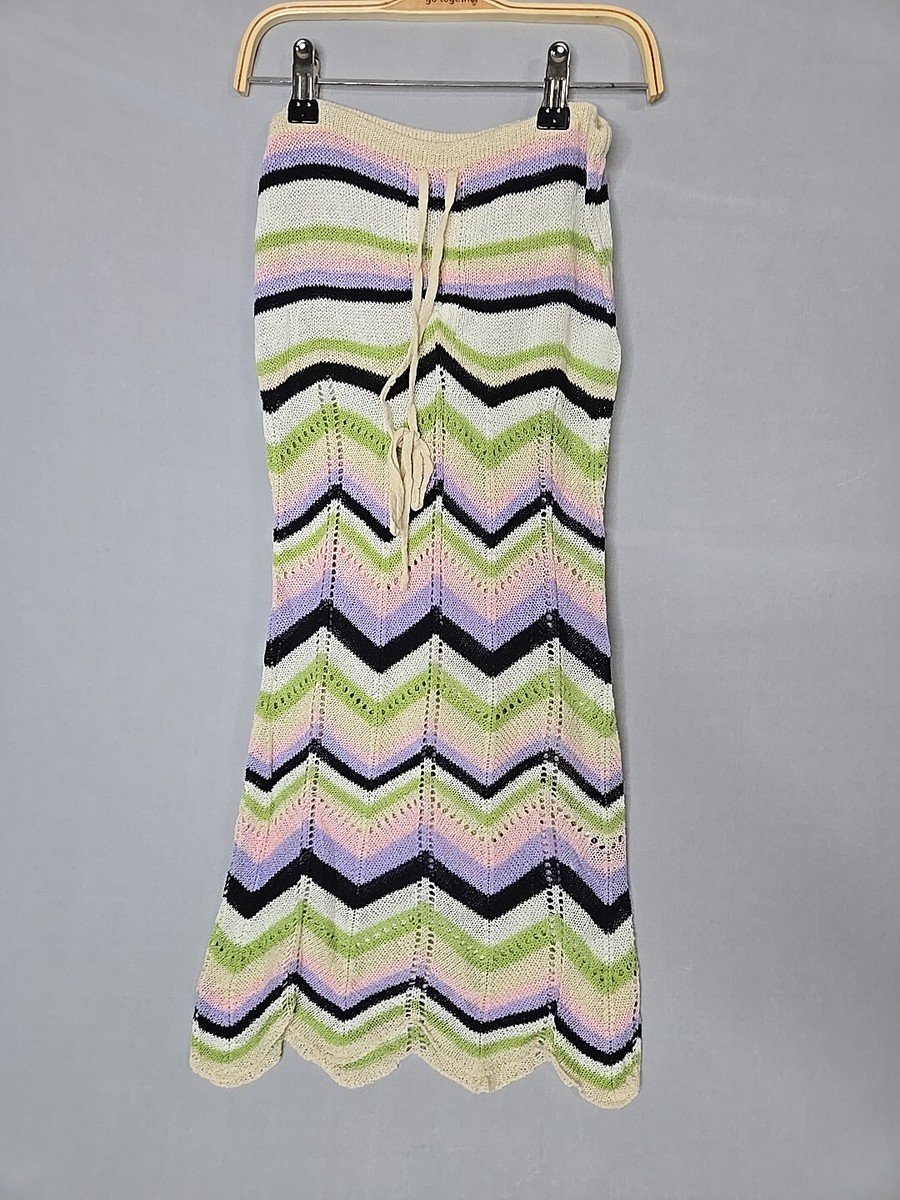 Shein Women's Knit Crochet Mini Dress Size Medium Size 6, NWT Free Shipping. Shein Women's Knit Crochet Mini Dress Size Medium Size 6, NWT Free Shipping.