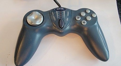 Saitek P220 PC USB Digital Game Pad Controller With Throttle,long Cord,Tested - Picture 2 of 9