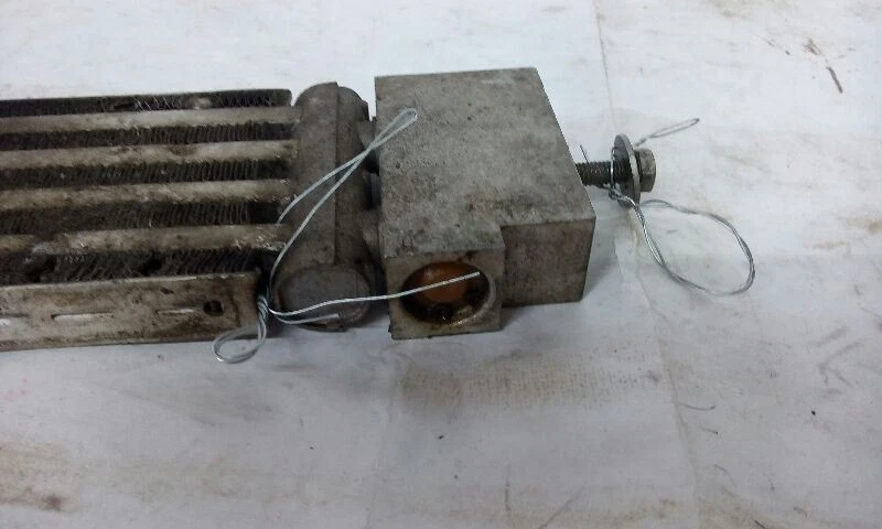 BMW 535i 2008 transmisión automática enfriador de aceite Foto 3 de 4