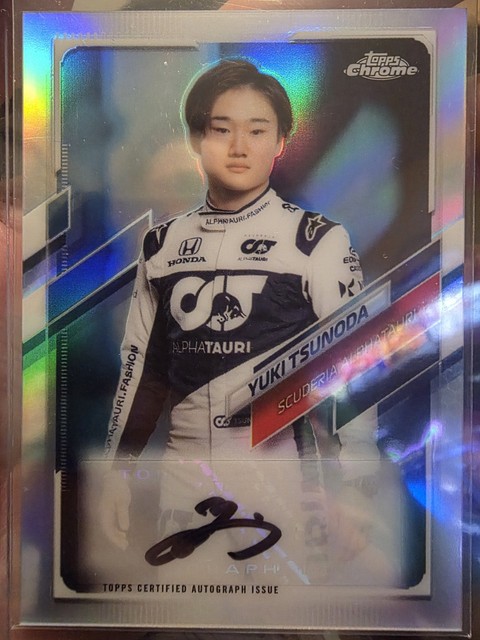 2021 Topps Chrome Formula 1 Yuki Tsunoda Gold Autograph 18/149