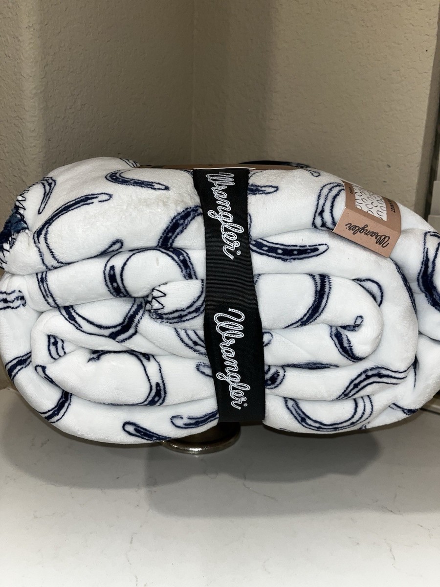 NWT Wrangler King Size Blue Aztec Horseshoe Design Reversible