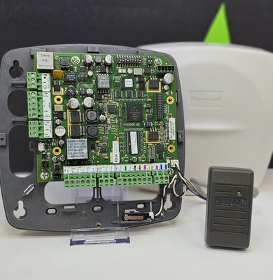 Honeywell NetAXS-123 Access Control With Prox Reader READ DESCRIPTION! 