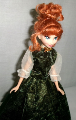 2018 Disney Hasbro Frozen 11'' Ana Doll