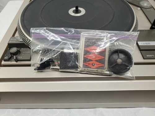 Dual - CS 1258 - Automatic Vario Belt, Record Player - For Parts / Repair ONLY - Picture 5 of 10