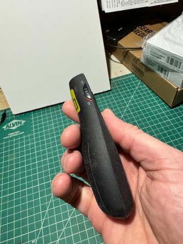 Logitech R400 2.4GHz Wireless Presenter (910-001354) (/RT6-19576-R400-910-001... - Picture 5 of 8