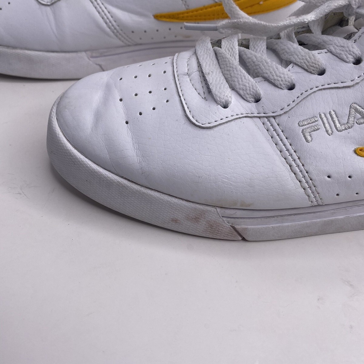 FILA Vulc 13 Faux Leather Mens Sz 6 White Yellow Shoes  display picture 1