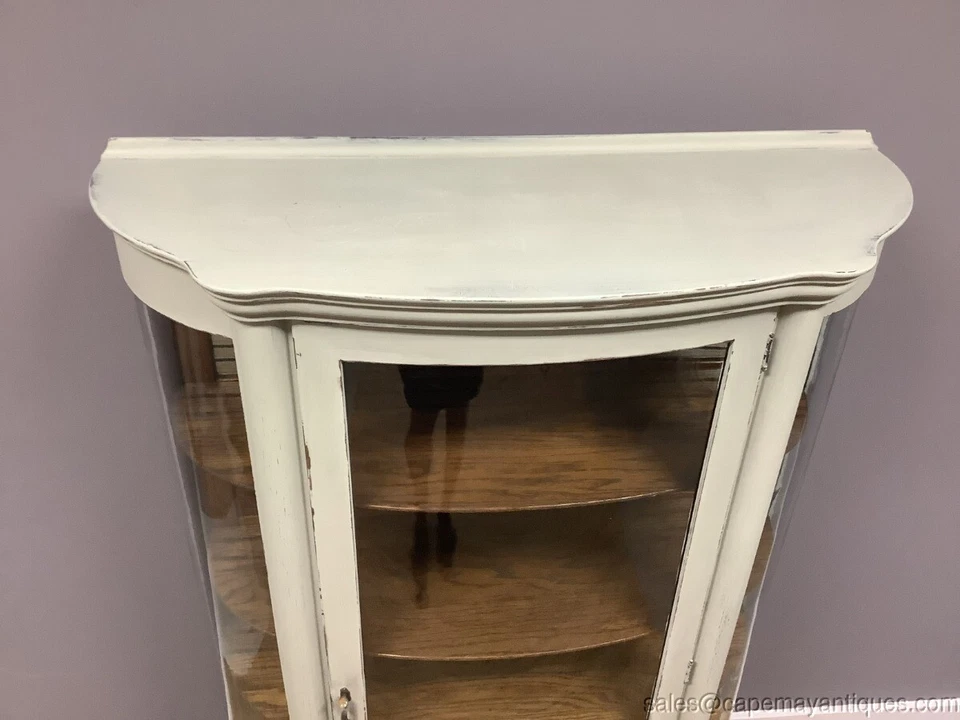 Antiguo gabinete de porcelana redondo de roble pintado verde suave vidrio original Foto 3 de 4