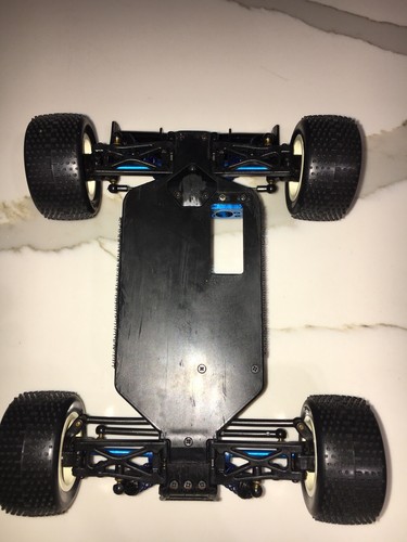 Vintage Team Associated Rc18t Factory Team Roller With Custom Wing And Body Used - Picture 14 of 24