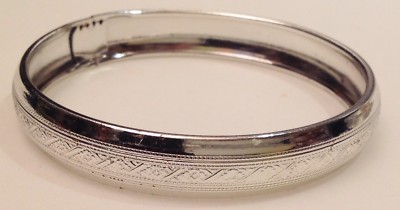 Bracelet Vintage Rigide Argenté Rhodié – Modèle Gravé 632, Style Rétro