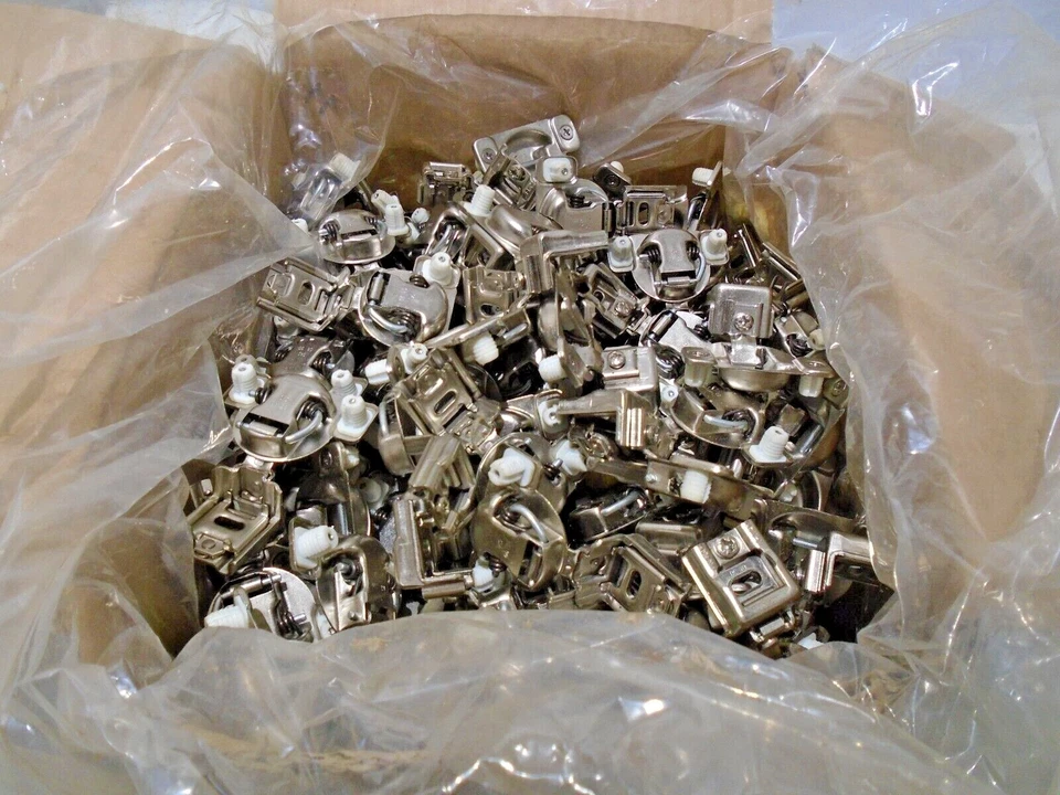 CAJA DE 200 LIBERTY H70247 NP Euro Oculto 35mm 1 1/4" Superposición Gabinete Bisagra Foto 3 de 4