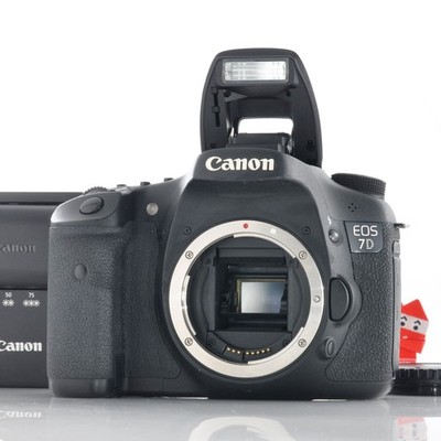 Canon EOS 7D DSLR 18.0MP Digital Camera body from Japan [Exc+5] S.C.:41,459
