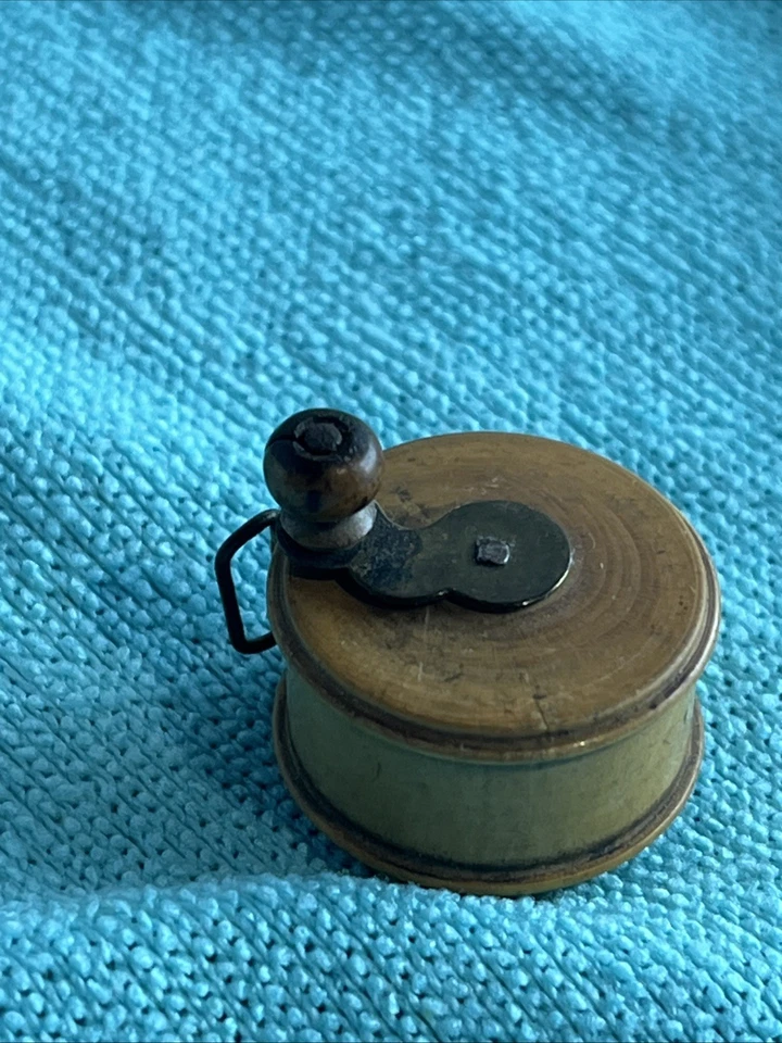 Antique Wooden Fishing Reel Sewing Tape Measure Inches - Image 4 of 4