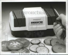 1990 Press Photo Presto EverSharp knife from Presto Industries, Eau Claire