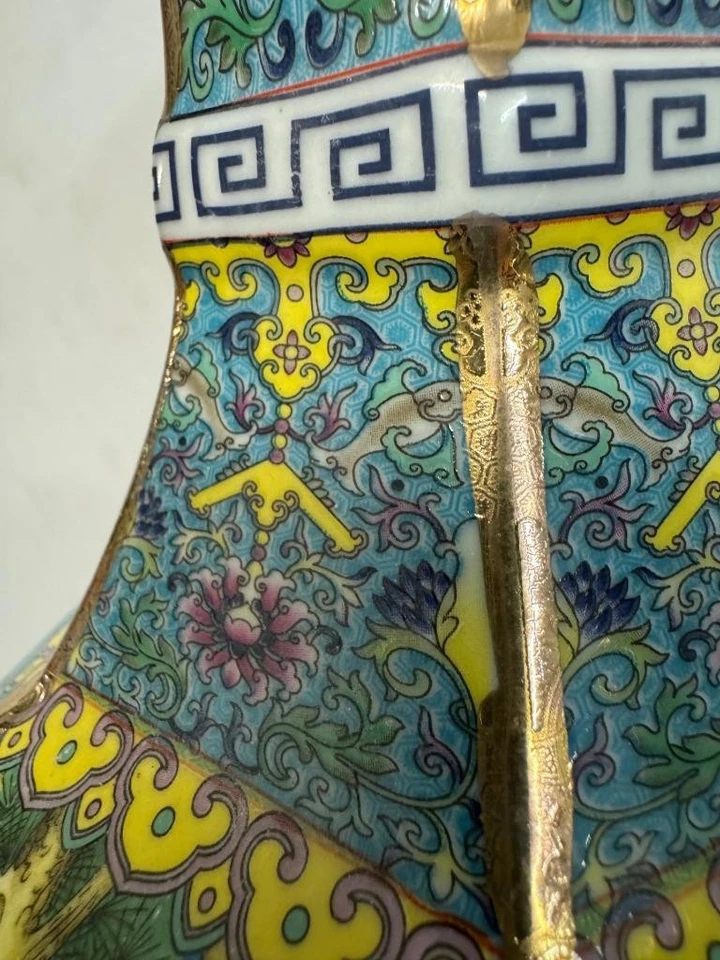 Pair of Oriental Chinese Ceramic Vases - Floral & Bird Pattern - 32cm High - Image 4 of 4