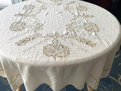 Vtg. White LINEN & Cream Ribbon & Floral Design MADEIRA Style TABLECLOTH 66x52''
