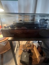 Fluance RT82 Turntable