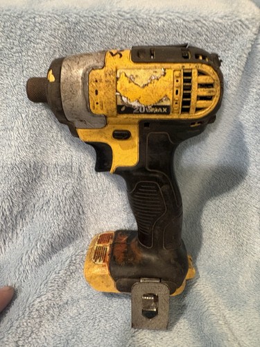 DEWALT DCF885 20V Cordless 1/4" Impact Driver For Parts Or Repair