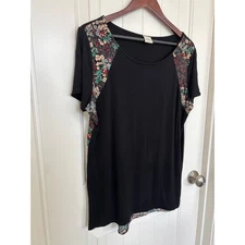 Kaileigh Mixed Material Scoop Neck Floral and Black Top Size Large High Low