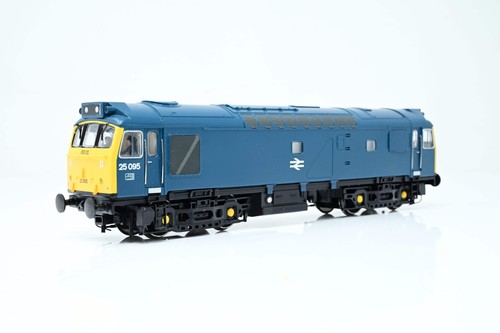 Bachmann Spur O 32-400DS BR blau Class 25 Nr.25095 - DCC Sound | Condition: Used