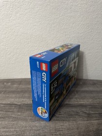LEGO CITY: Van & Caravan (60117)