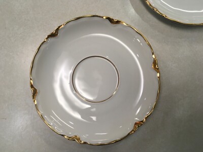 ドイツ製 Hutschenreuther ペールピーチ 金彩 美しいレリーフ5枚 Vintage gold white 4 saucer 5.5” Hutschenreuther Gelb Bavaria