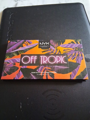 Paleta de sombras de ojos NYX Off Tropic Shifting Sand - Totalmente nueva