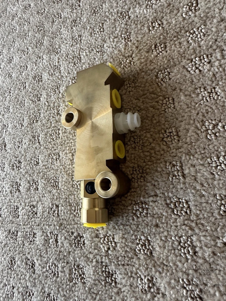 Válvula combinada dosificadora de freno de disco de latón - Universal Ford Chevy Style Foto 4 de 4