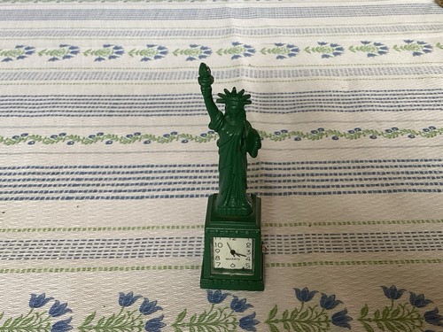 Vtg Statue of Liberty Miniature Quartz Clock Souvenir Green 4” Die Cast metal - 第 1/12 張圖片