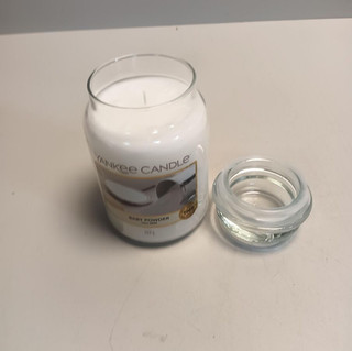Yankee Candle Duftkerze im Glas (groß) | Baby Powder | Brenndauer bis zu 150 St