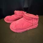 UGG Girls Pink Ankle Bootie Pull-On Boots Round Toe Logo Accent Size 1 — photo 1