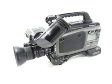 Videocamera Panasonic AG-DP800HP S-VHS e obiettivo Fujinon S14x7.5BRM-4 - Vedi video