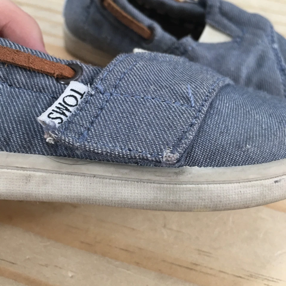 Toms Shoes Toddler 7 Bimini Boat Blue Casual Comfort Round Toe Low Top Flats - Image 4 of 4