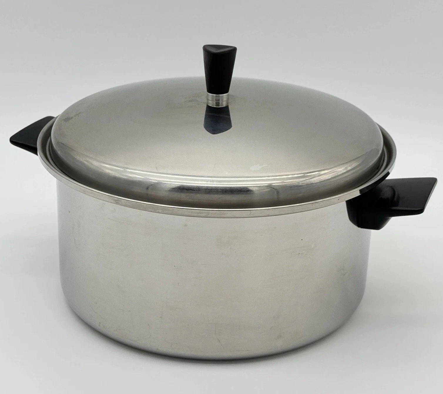 VTG Regal Stockpot 6 Qt 18-8 Stainless Steel 3 Ply with Lid USA