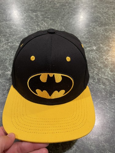 Batman Logo Black \u0026 Yellow Snapback Hat 