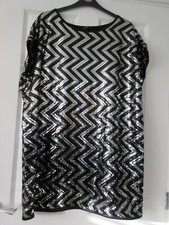 Stunning black and silver zigzag sequin dress size 26 Evans