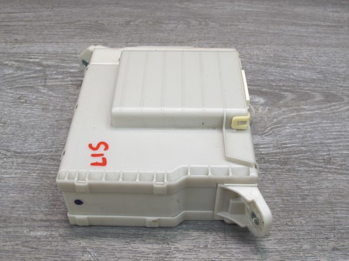 🥇10-11 LEXUS IS350 IS250 CONVERTIBLE FUSE RELAY JUNCTION BOX MODULE OEM - Picture 9 of 14