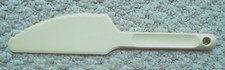 Vintage Tupperware Beige Serrated Edge Cake Pie Slicer Cutter Knife 1819