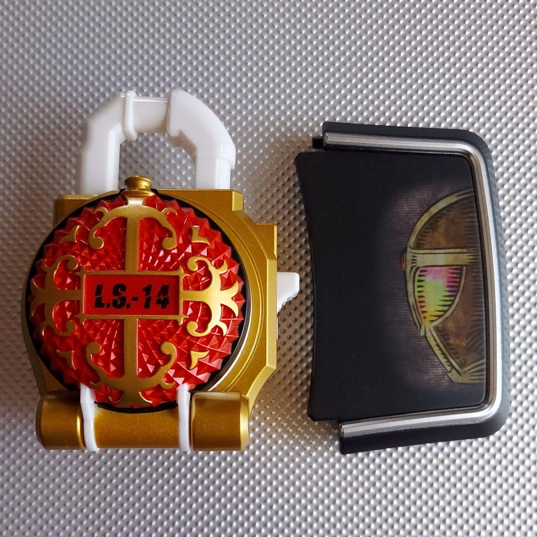 Kamen Rider Gaim CSM Lychee Lock Seed L.S.-14 Face Plate Masked