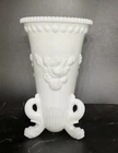 VTG Westmoreland  Milk Glass Aragonaut  Shell Nautilus Footed Vase Hard To Find