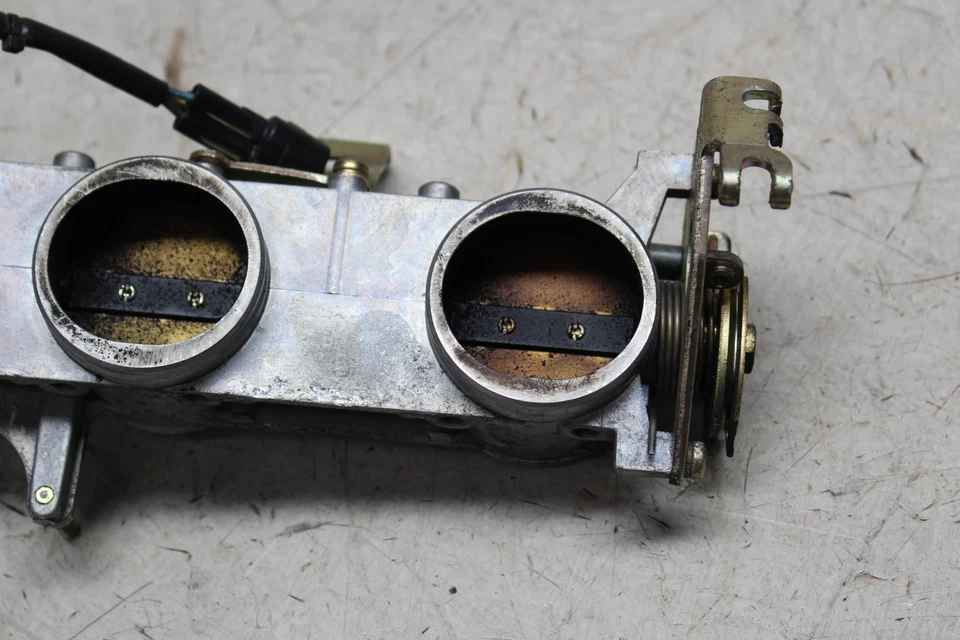 99-06 TRIUMPH DAYTONA 955I CUERPOS ACELERADOR TPS  Foto 2 de 4