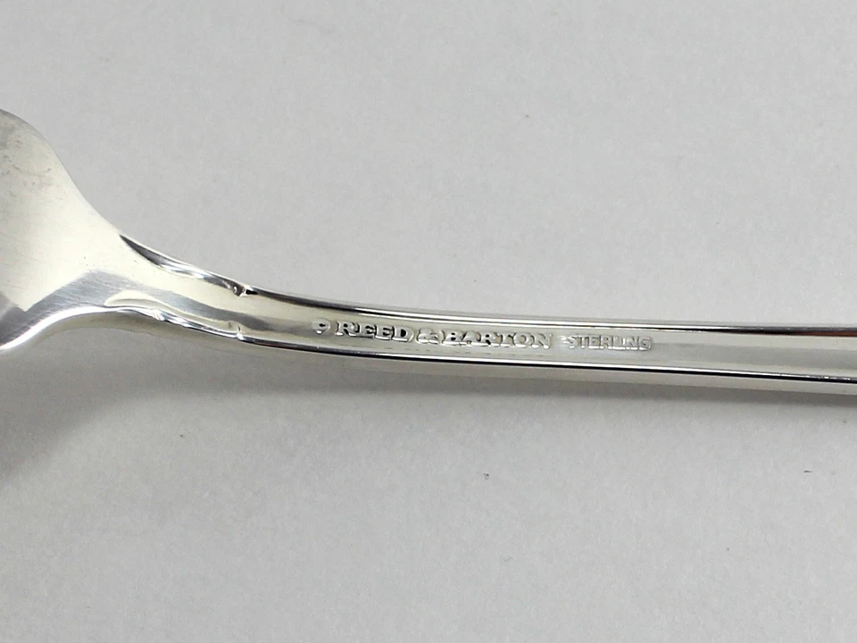 Horquilla Reed & Barton English Chippendale Place - 7 1/2 pulgadas - sin monogramas Foto 3 de 3