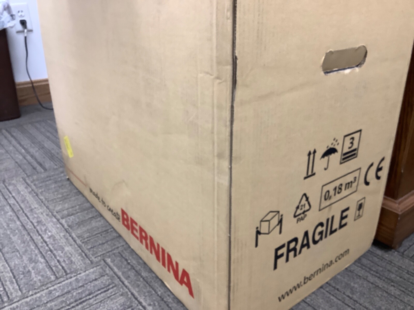 BERNINA B770QE *Plus upgrade* Sewing and Embroidery Machine
