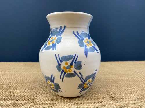 VINTAGE SUZANNE MAY IRISH STUDIO POTTERY HAND PAINTED FLORAL VASE - Picture 2 of 6