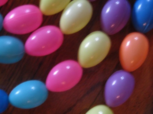 Colorful Blow Mold Plastic Easter Egg Garland String 12 foot and 68" - Picture 2 of 4