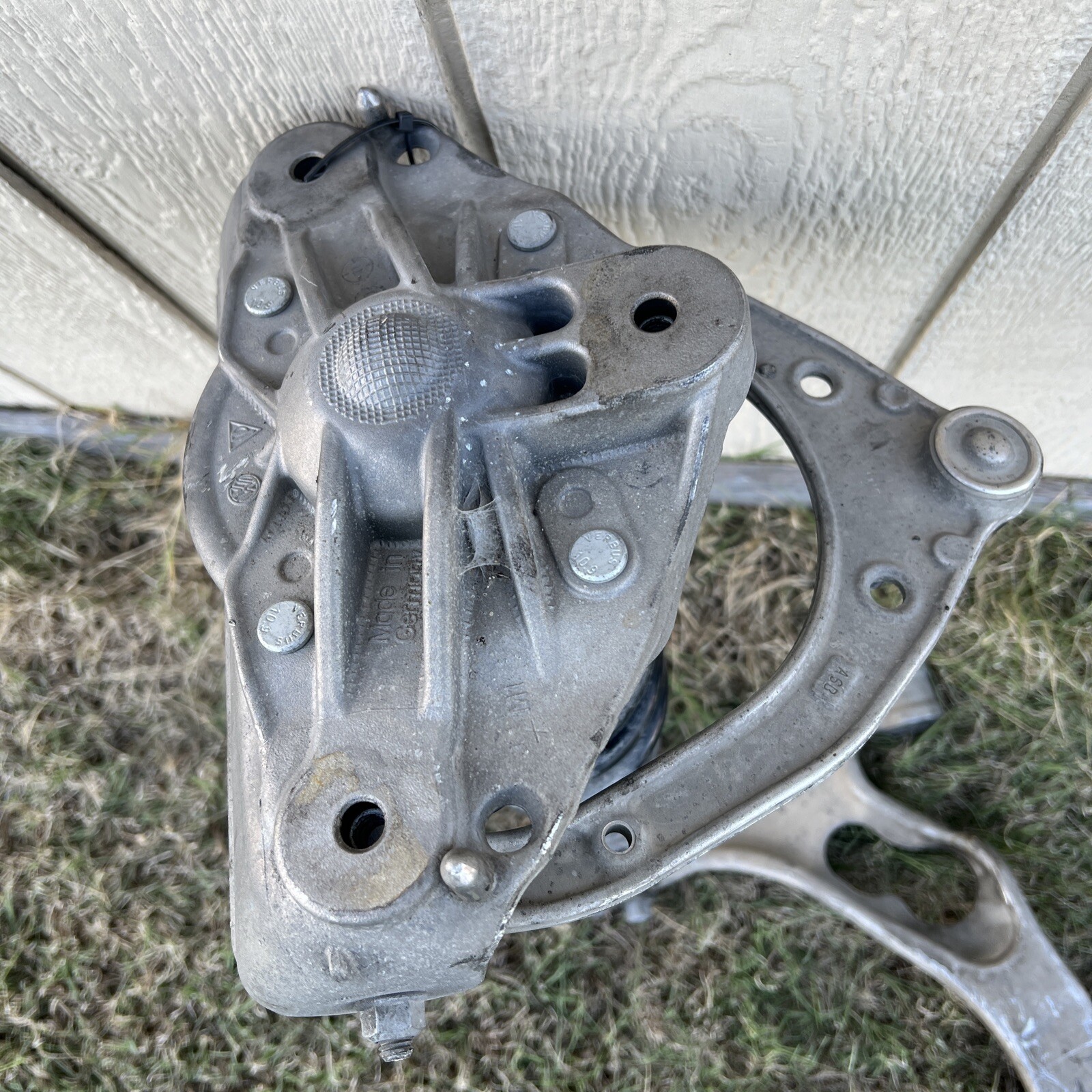 20112015 Audi Q7 Front Suspension Knee Assembly Passenger Side OEM