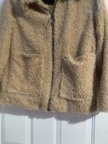 ✨STEVE MADDEN Acogedora Chaqueta de Peluche Imitación Piel de Oveja Beige Talla S/P Usada - Imagen 4 de 5
